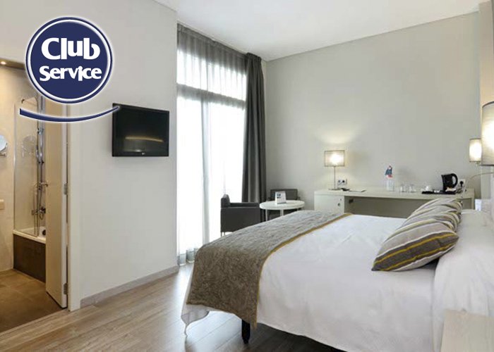 Kamer Beach Front Club